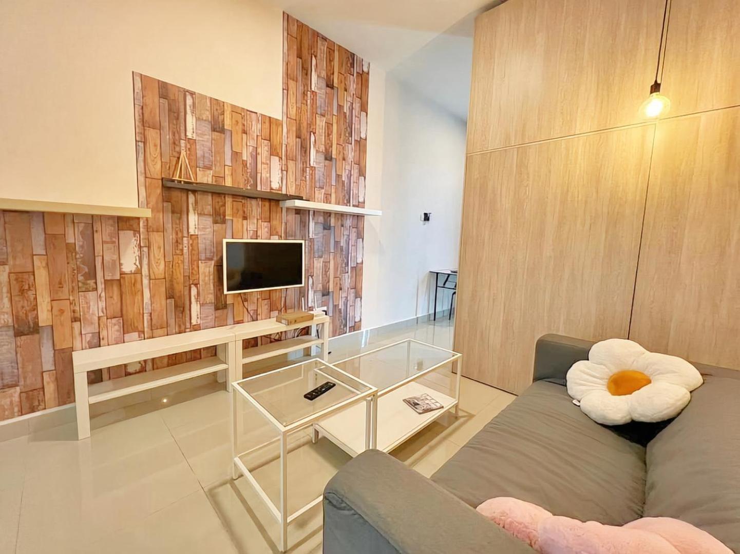 Mount Austin Palazio Apartment